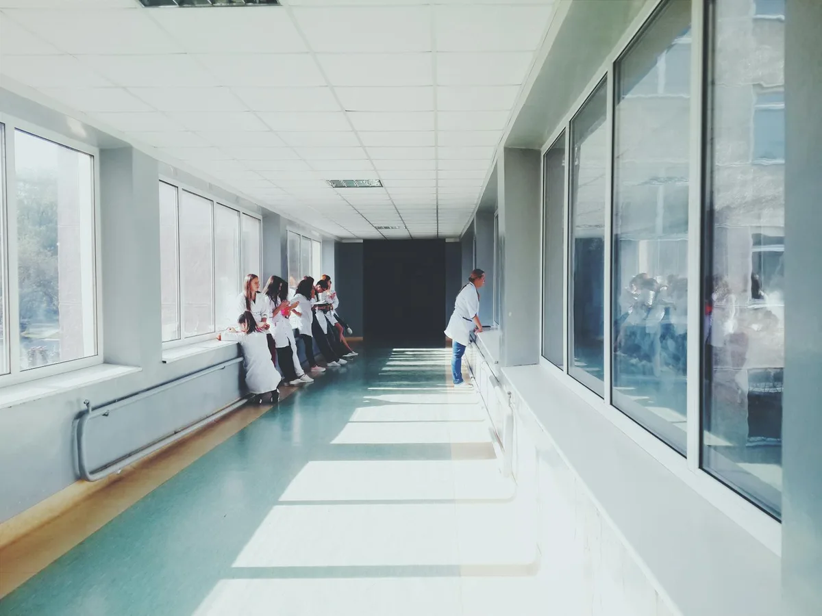 Healthcare in Spain for Expats: Public vs. Private Insurance (2026)
